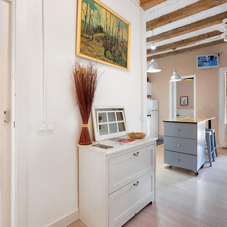Fridays Flats Retro Chic In Poble Sec Apartment Barcelona Exterior photo