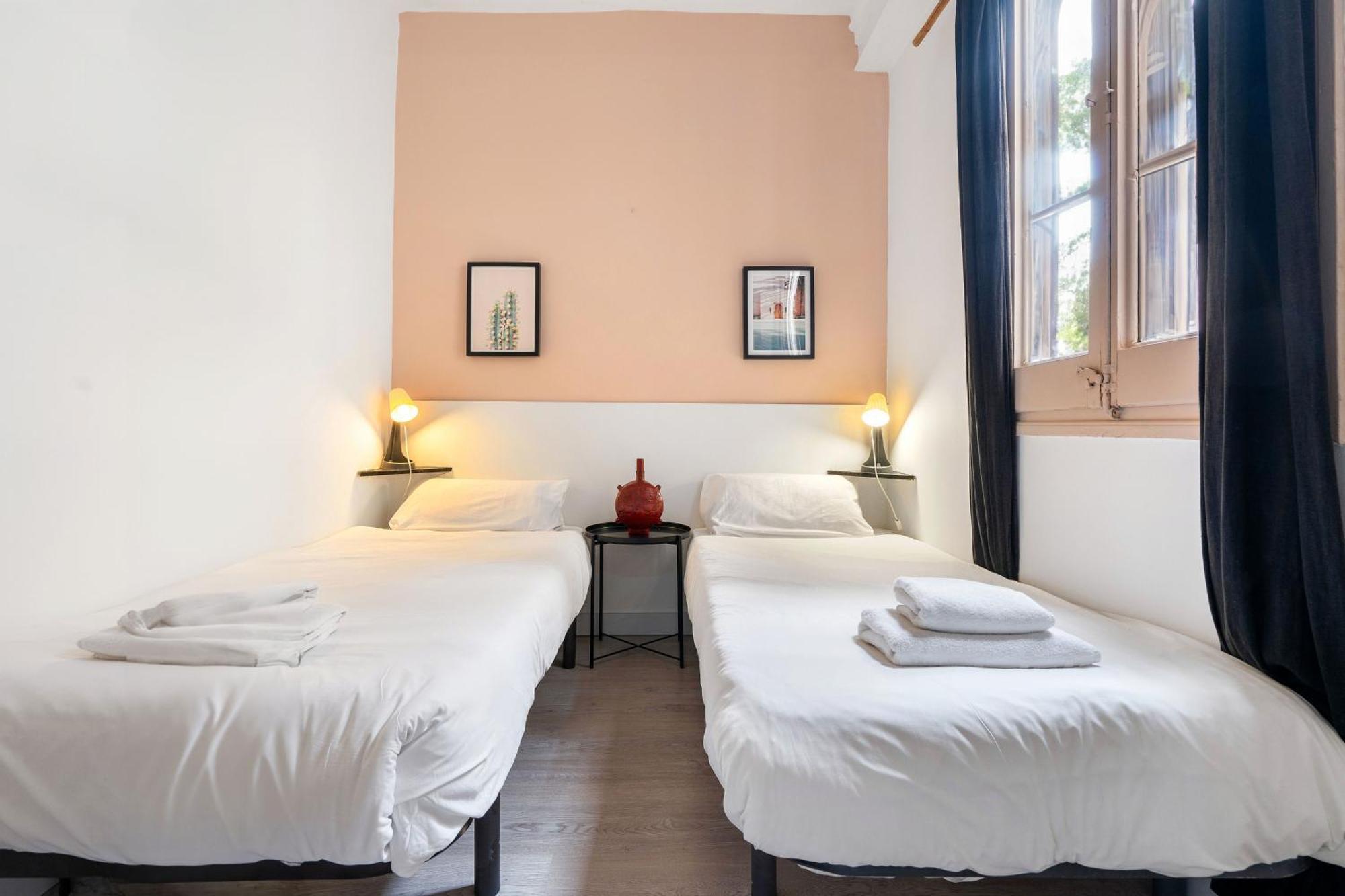 Fridays Flats Retro Chic In Poble Sec Apartment Barcelona Exterior photo